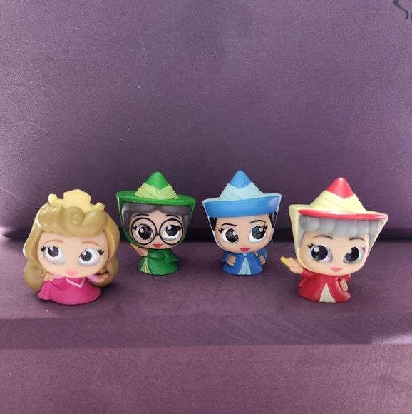 Disney Doorables Series 5 Aurora, Fauna, Merryweather, and Flora - Picture 1 of 4